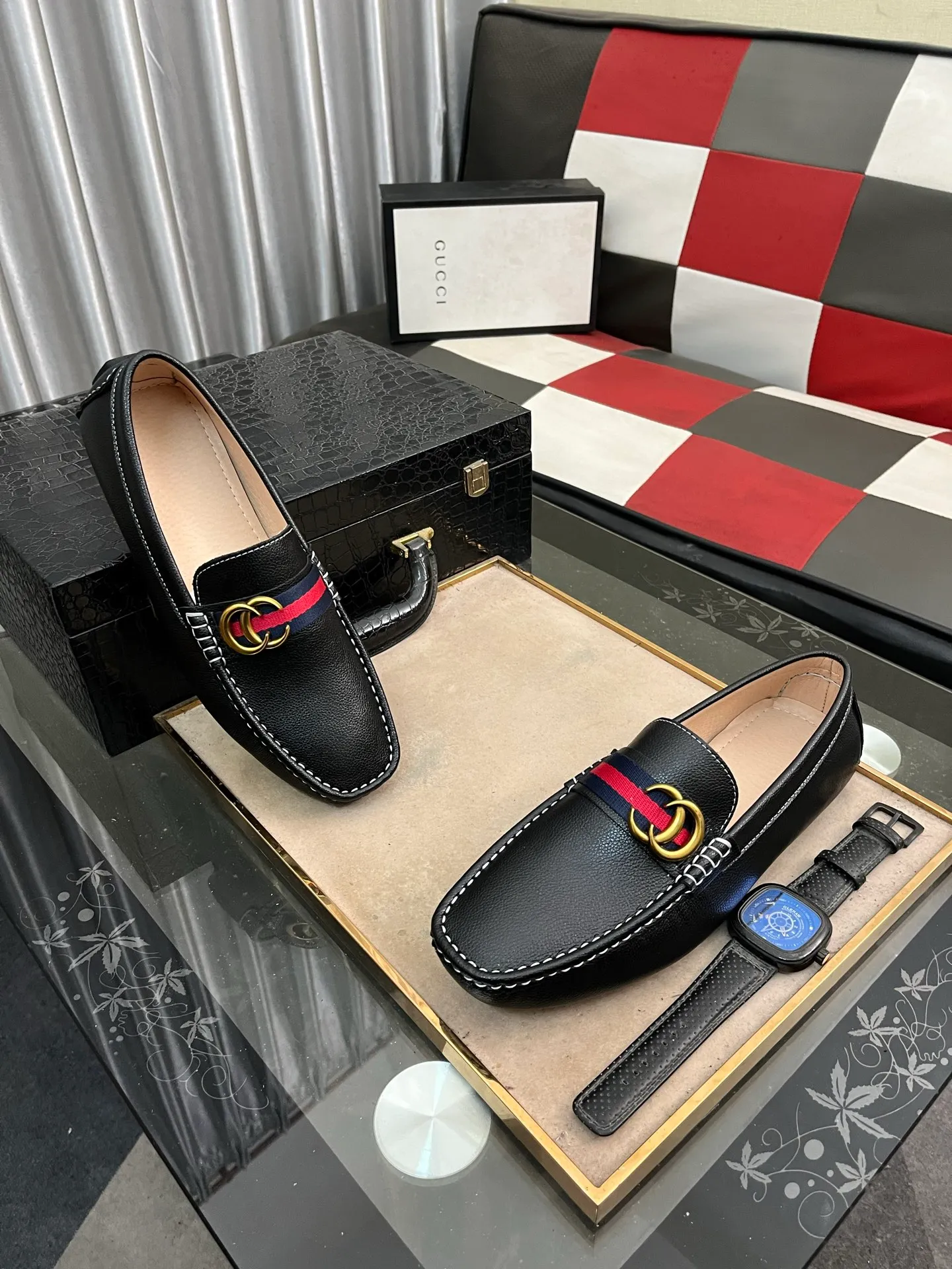 Men's shoes💰400⌚️⌚️【GUCCI Gucci】Original men's casual beanie shoes, original Italian imported special material cowhide embossed➕real first-layer sheepskin lining; equipped with precision stitching to highlight low-key luxury. The comfortable sole design ensures maximum comfort and anti-slip properties. The shoe shape is dignified and the low-key charm is not concealed! Natural and free new urbanism, size: 38-442️⃣Colors available
